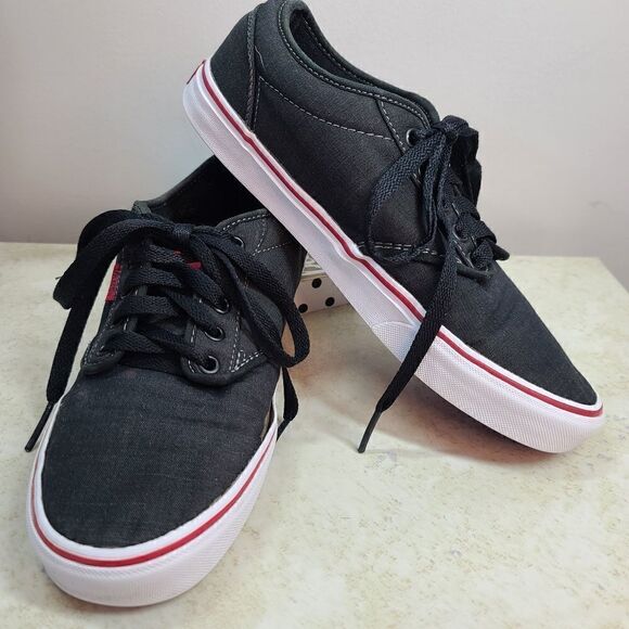 Vans Black/Red Skater Shoes M8.5/W10 - Picture 1 of 9